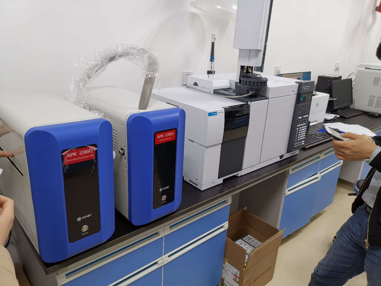 APK2300全自動熱脫附儀環(huán)境監(jiān)測站交付情況