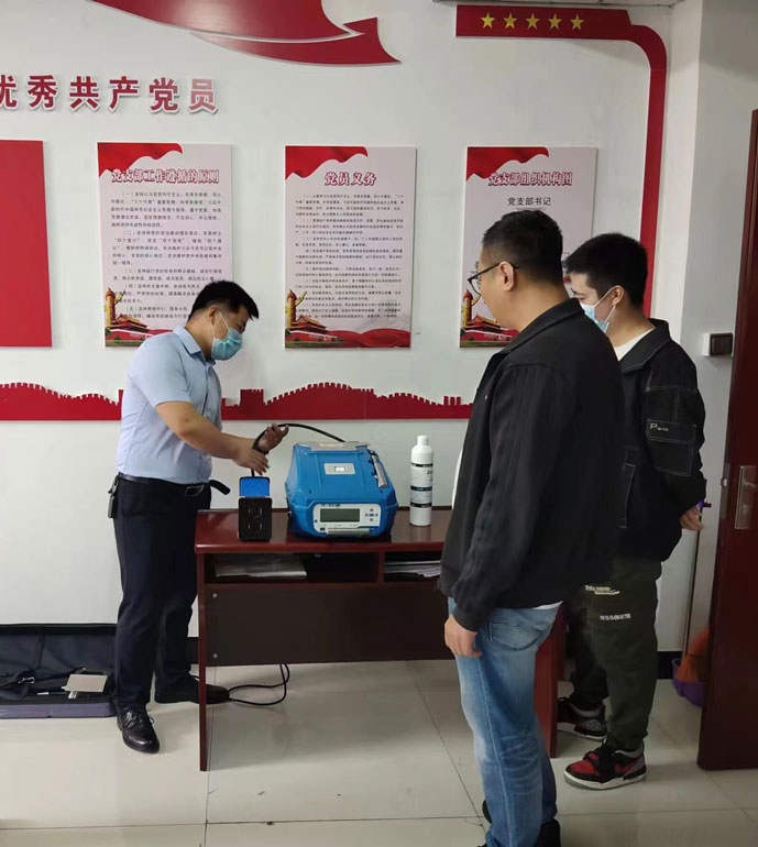 吳忠生態(tài)環(huán)境監(jiān)測站非甲烷總烴分析儀驗(yàn)收